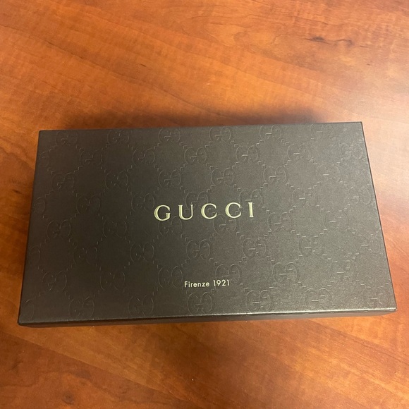 Gucci Micro Guccissima Long Patent Leather Wallet - Picture 13 of 13
